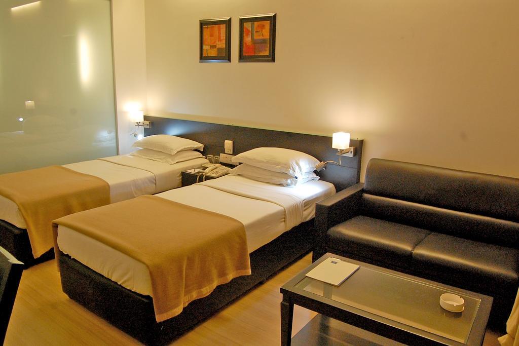 Comfort Inn Sunset Ahmedabad Extérieur photo