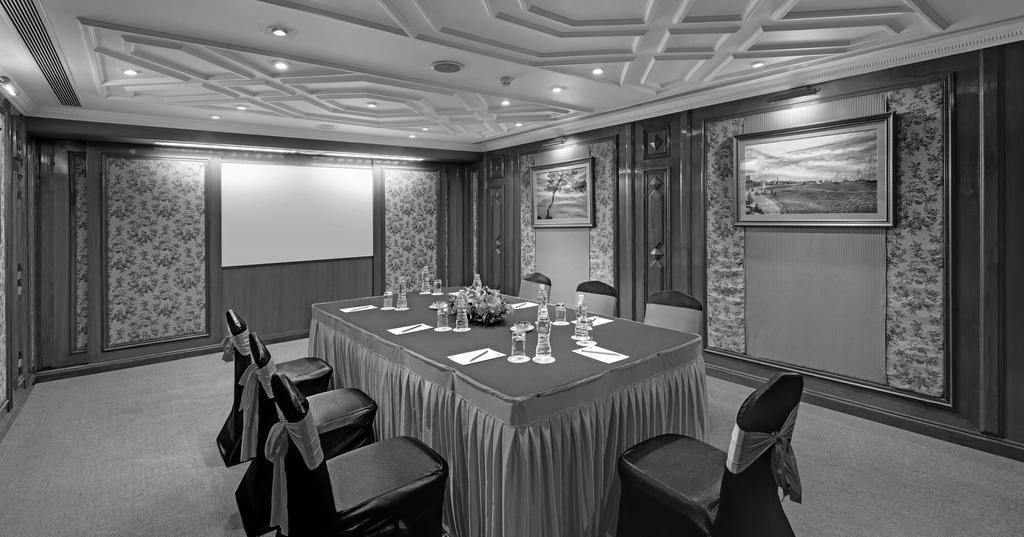 Comfort Inn Sunset Ahmedabad Extérieur photo