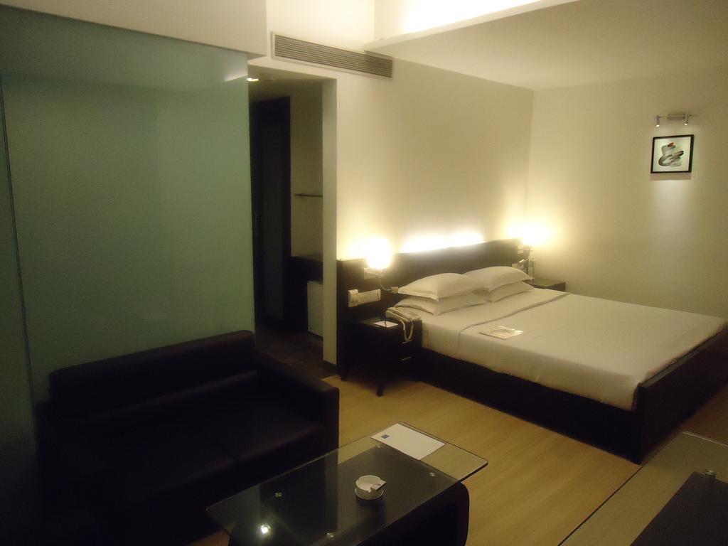 Comfort Inn Sunset Ahmedabad Extérieur photo